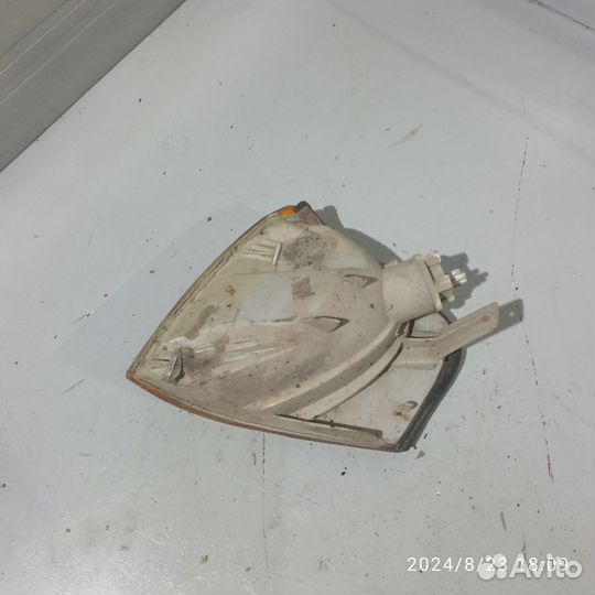 Указатель поворота mercedes w202