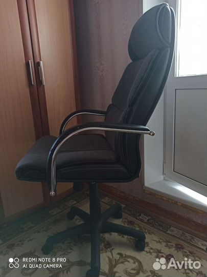 Кресло офисное нужна замена обивки. (Запчасти для