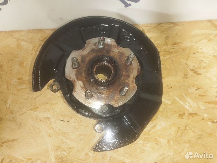 Ступица задняя правая Toyota Mark II JZX100