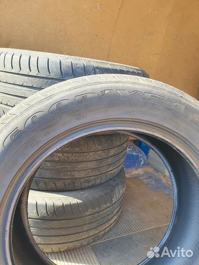 Goodyear EfficientGrip 235/55 R17 Y