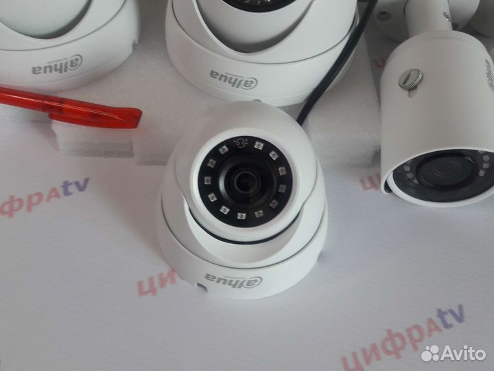 8 камер. Видеонаблюдения 4Мп регистратор Dahua