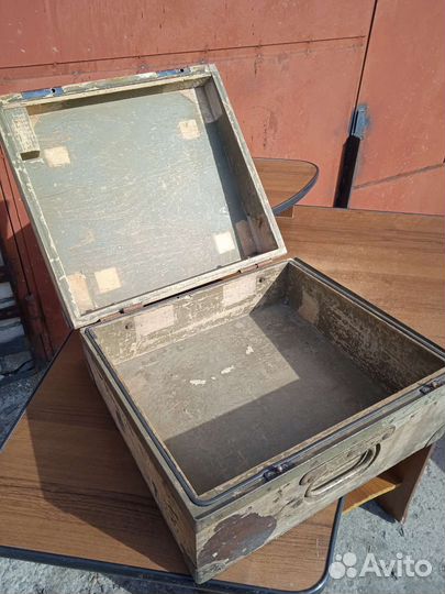 Деревянный ящик для интерьера