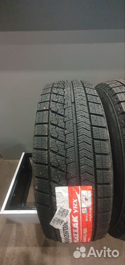 Bridgestone Blizzak VRX 205/65 R16 92S