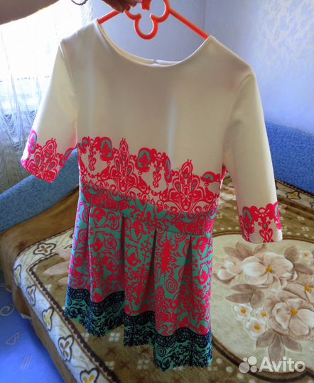 Платье белое с узором BRZ