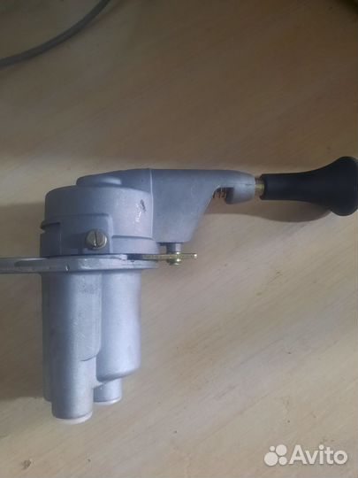 Кран Зил,Камаз,Маз стояночного тормоза 3х выводной