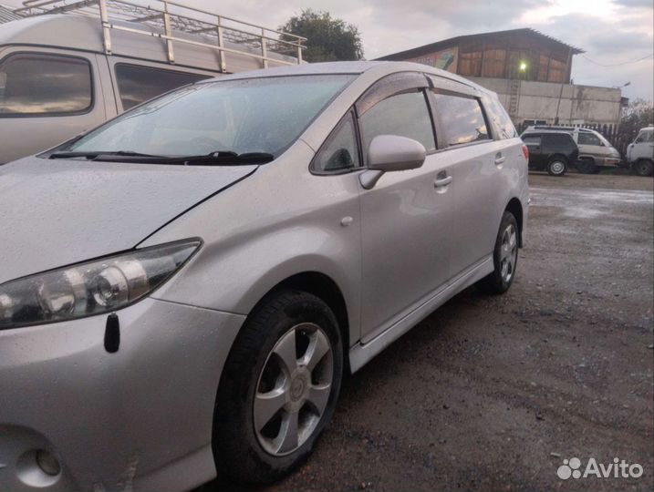Toyota Wish, 2009