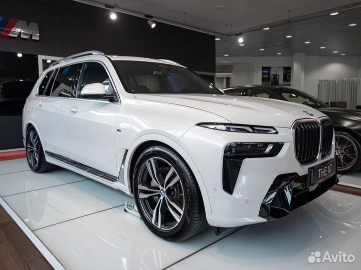 BMW X7 3.0 AT, 2022