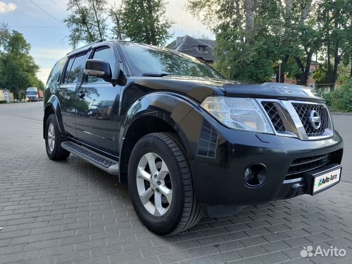 Nissan Pathfinder 2.5 AT, 2012, 220 000 км