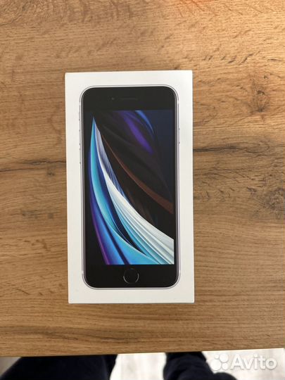 iPhone SE, 128 ГБ