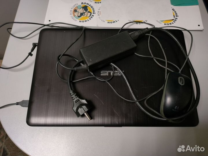 Ноутбук asus