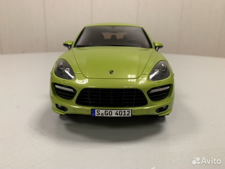 Porsche Cayenne 958 GTS 1:18