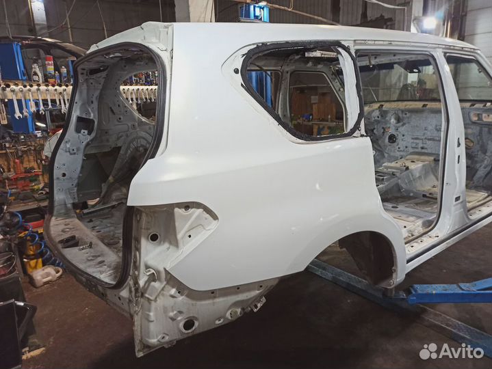 Крыло заднее правое Nissan Patrol (Y62)