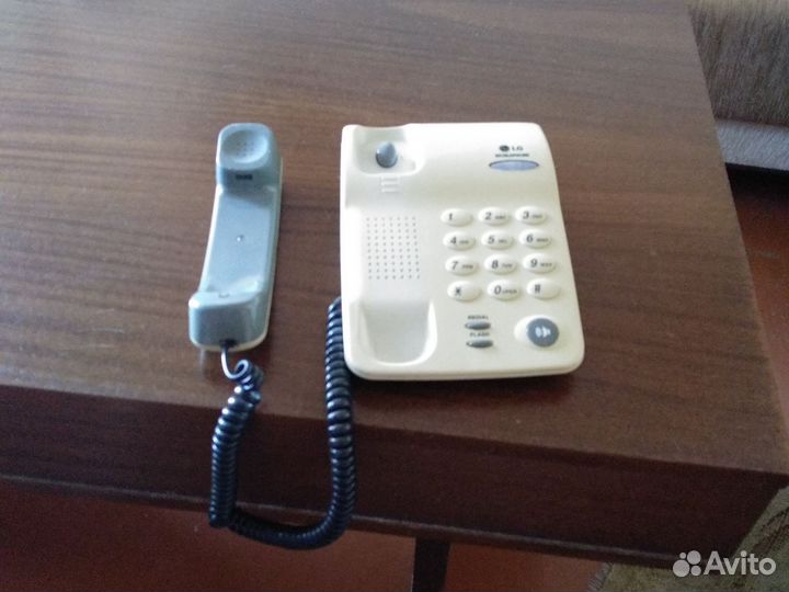 Стационарный телефон дисковый