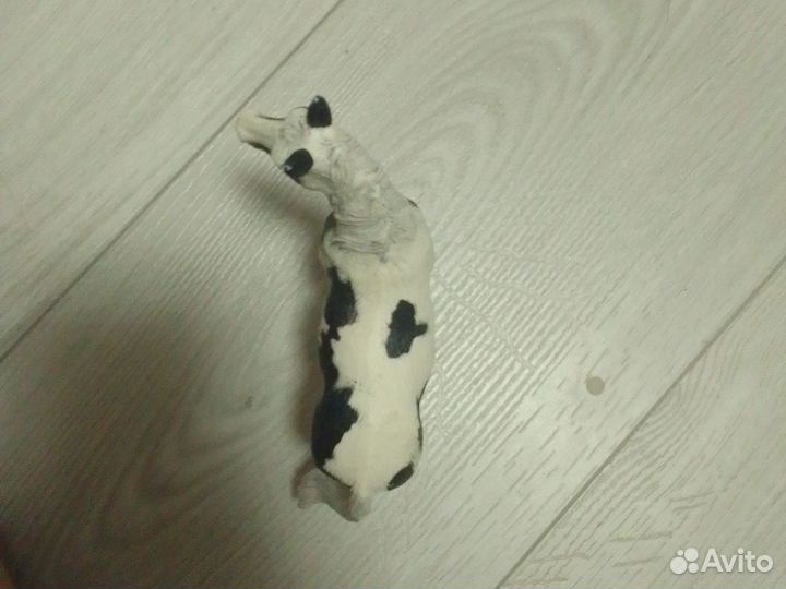 Фигурки лошади и телёнка