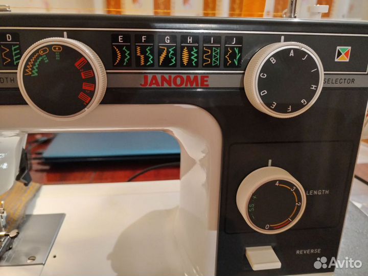 Японская швейная машинка janome 393