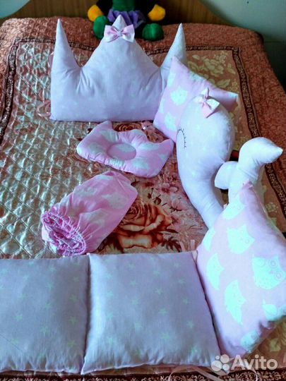 Бортики в кроватку для маленькой принцессы