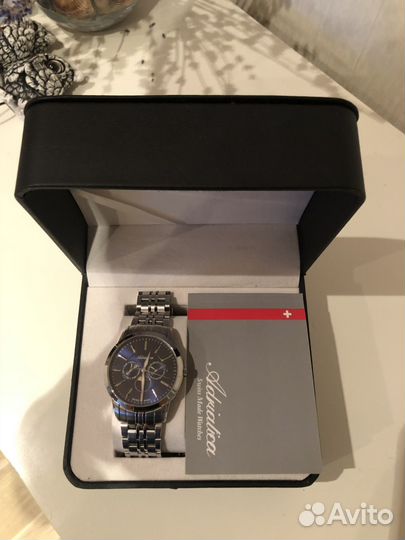 Наручные часы Adriatica