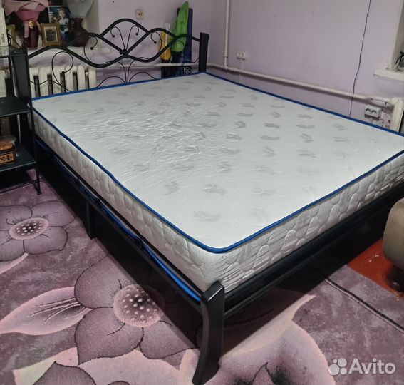 Новая кровать 2-х спальная с матрасом