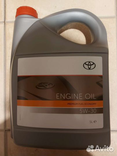 Моторное масло 5W30 5L (08880-83389) Toyota