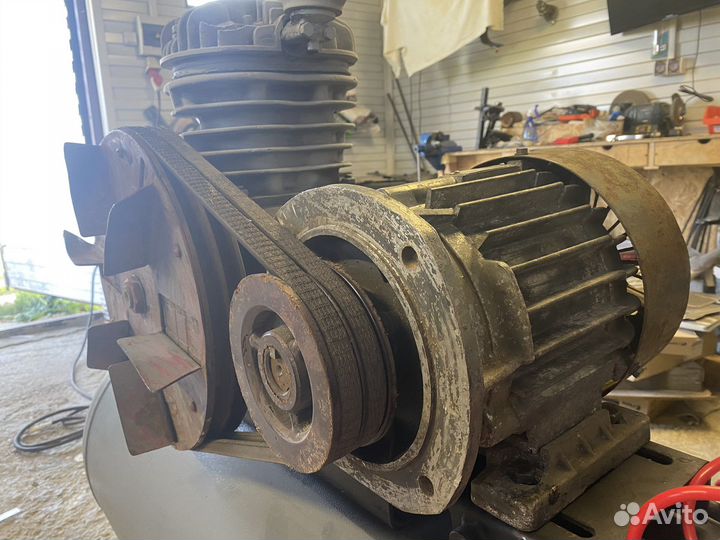 Воздушный компрессор