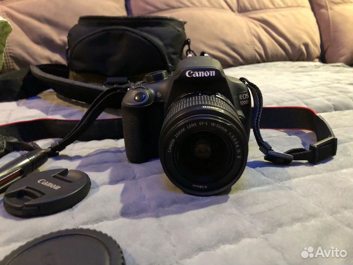Canon EOS 1200D