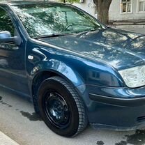 Volkswagen Bora 1.6 MT, 2004, 143 000 км, с пробегом, цена 315 000 руб.