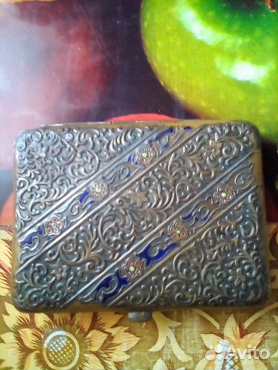 Портсигар с рисунком орнаментом