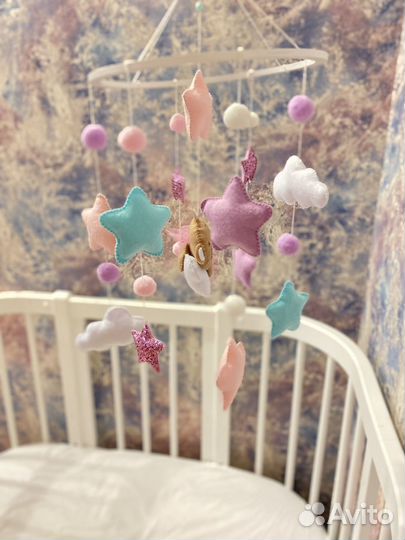 Детский мобиль в кроватку из фетра