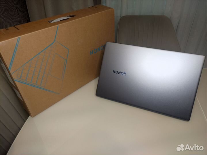 Новый Honor MagicBook 15 Ryzen 7/16Гб/512Гб/Win 11