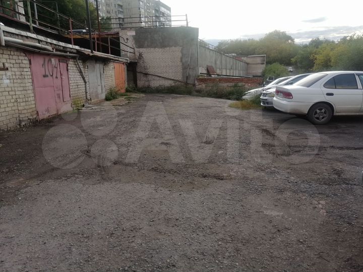 Гараж, > 30 м²