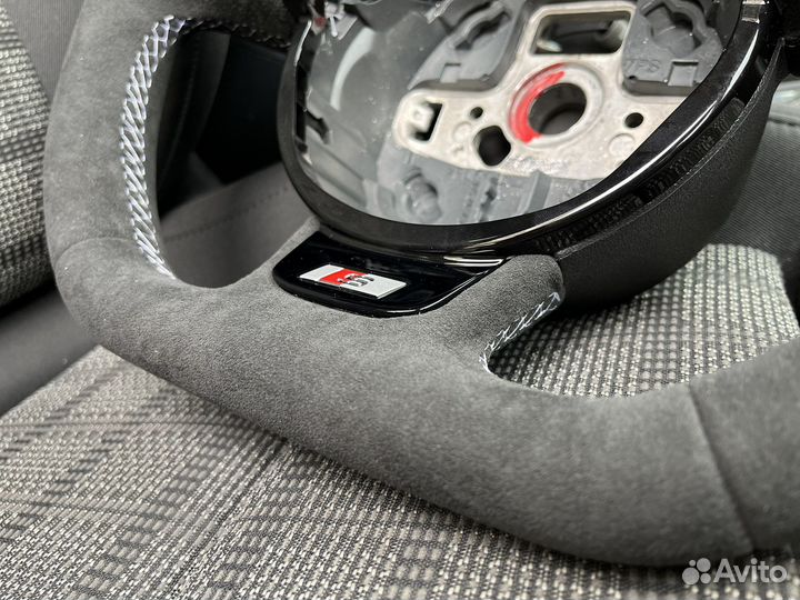 Спортивный скошенный руль ауди s line алькантара