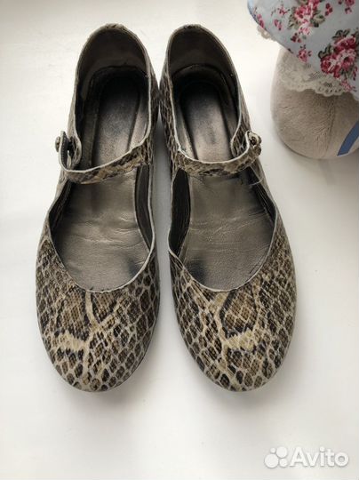 Туфли для девочки 35