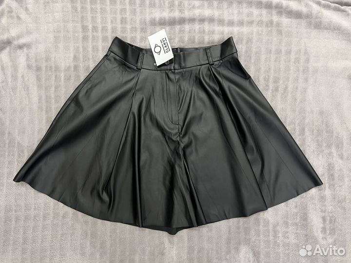 Юбка-шорты из экокожи S, M