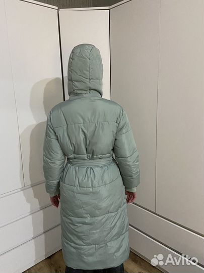 Пуховик женский длинный