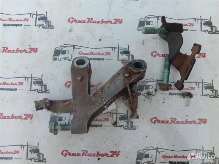 Кронштейн генератора Man Tgs 33.480 D2676 LF02