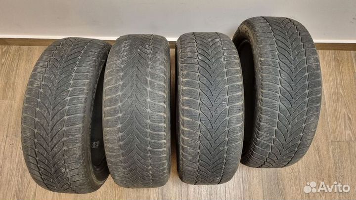 Goodyear UltraGrip Ice 2 215/55 R17 98