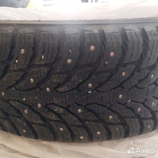 Nokian Tyres Hakkapeliitta 9 235/65 R18