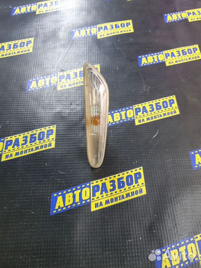 Повторитель на крыло правый BMW X1 E84