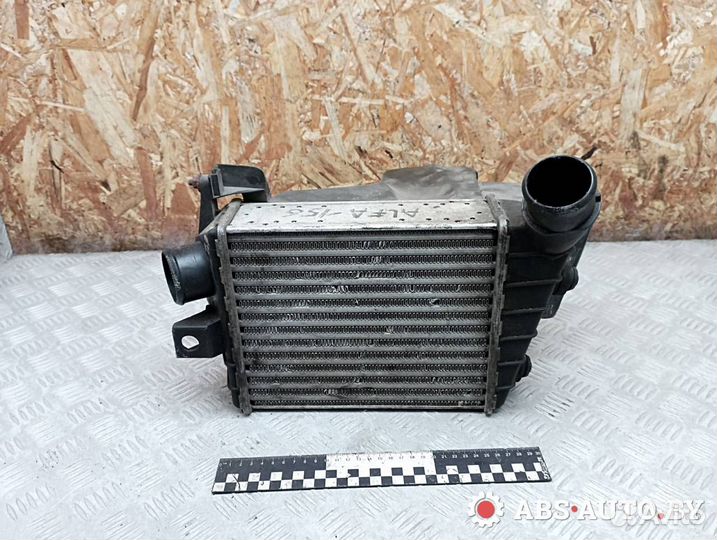 Интеркулер Alfa Romeo 156 2001 60619007