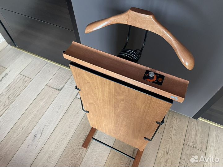 Пресс вешалка для брюк Aris