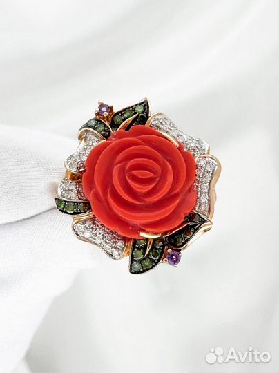 Золотое кольцо с бриллиантами, камея 585 / 4.98 гр