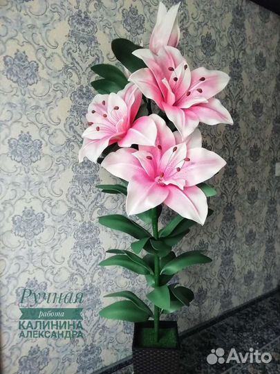 Ростовые цветы, лилия