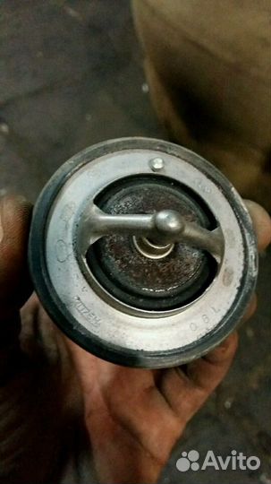 Термостат Toyota Land Cruiser 200 4.5D