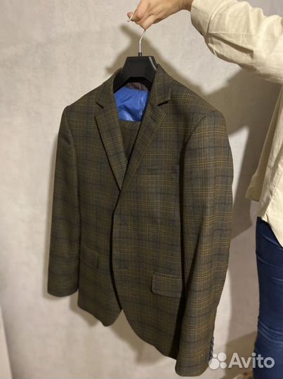 Мужской костюм тройка 46-48