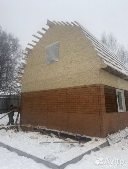 Бригада строителей