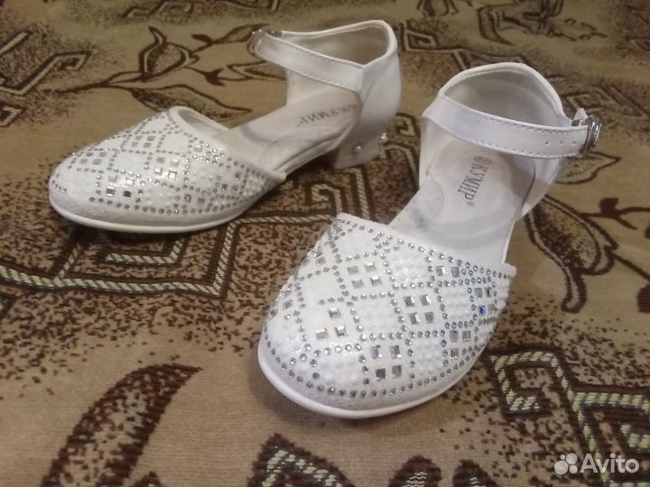 Туфли на девочку