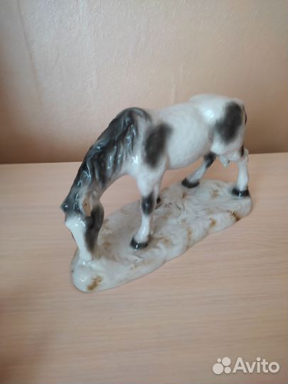 Фарфоровые статуэтки германия лошади, собаки