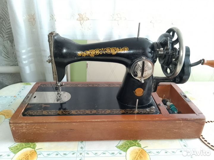 Швейная машина ручная