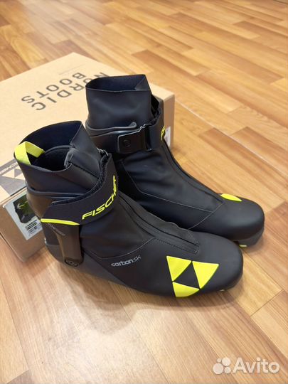Лыжные ботинки fischer carbon skate