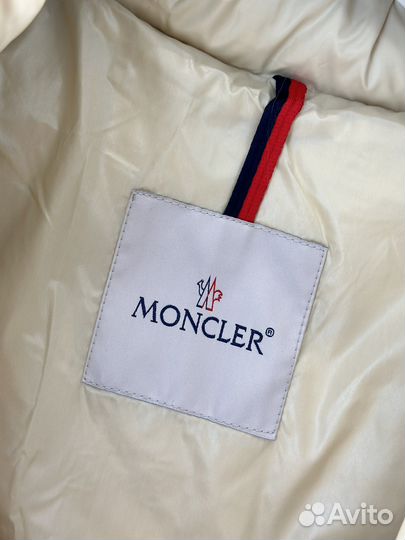 Пуховик Moncler